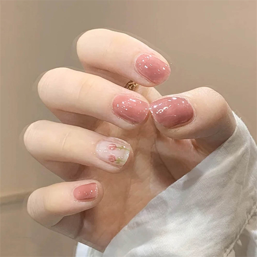 24 個ショートアクリルゴールデンハート着用偽ネイルアート光 - Nail Art Glossy のレビューと価格