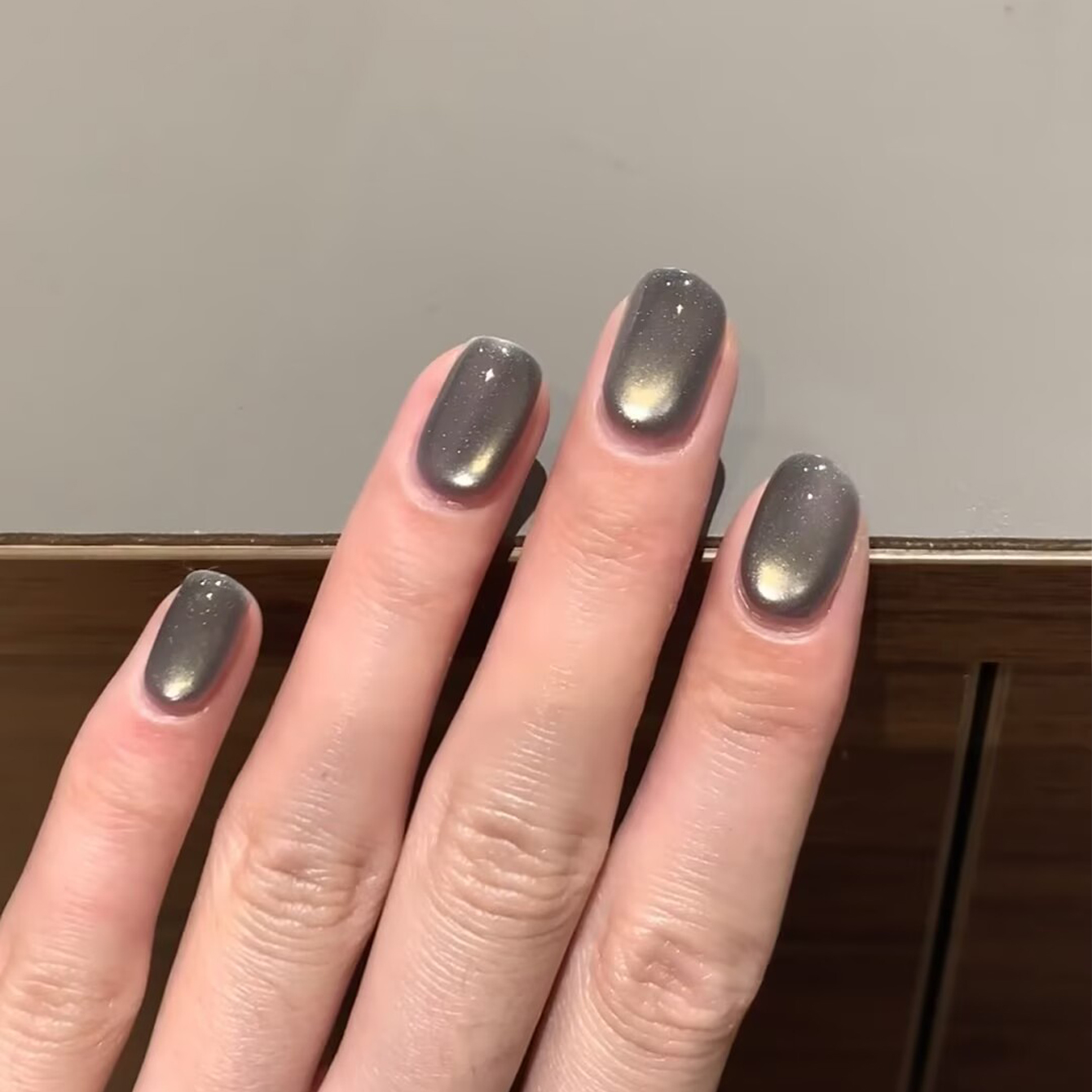 MIANEL 10ML スモーキーアッシュ キャットアイジェ - Nail Art Trend 2026 のレビューと価格